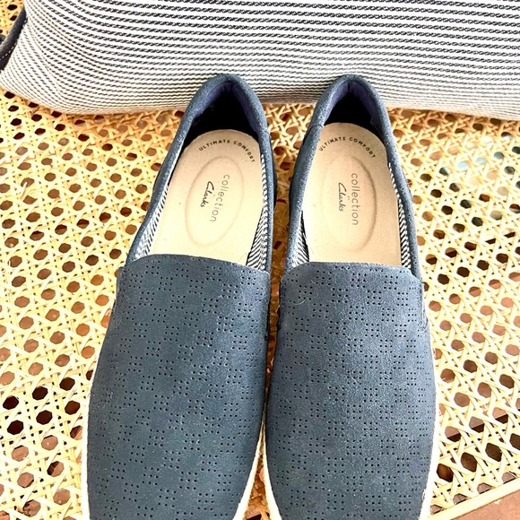 Clarks Women’s Leather Slip-Ons NWOB - Picture 8 of 9